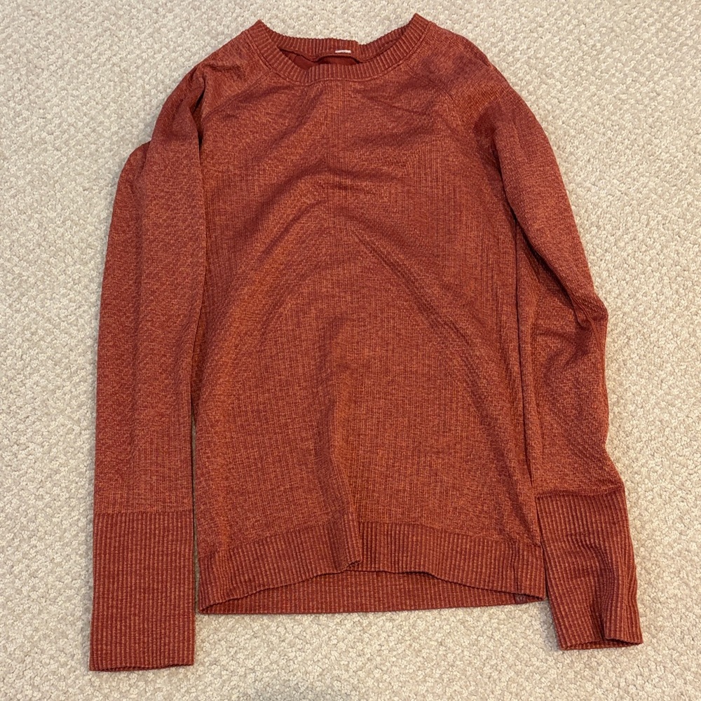 Lululemon athletic top